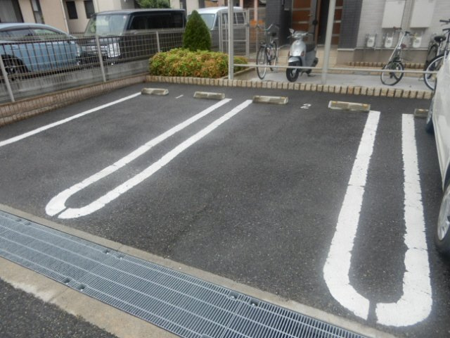 ハーモニーＹの駐車場