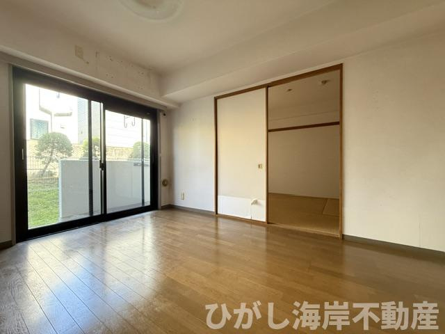 ダイアパレス湘南虹ヶ浜オーシャンビュー　の居間・リビング|7月9日撮影　新規リフォーム中　11.2帖　LDK