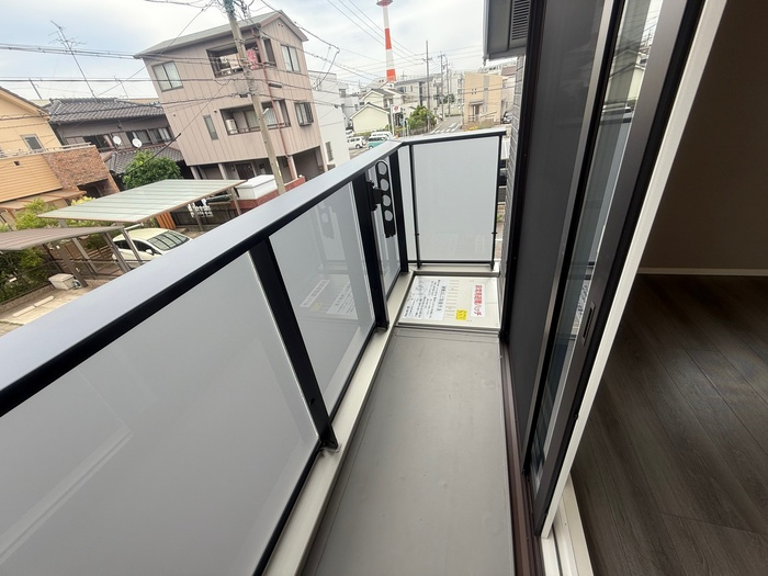 セレスティア柳森町のバルコニー|暖かな日差しのふりそそぐバルコニー
