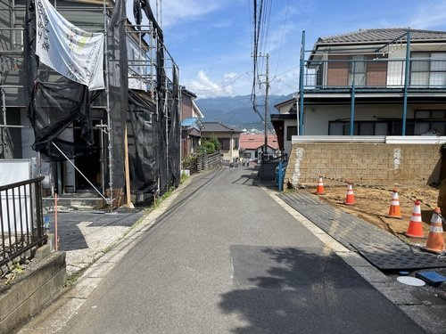 【仲介手数料０円】秦野市尾尻　新築一戸建て　の前面道路含む現地写真|秦野市尾尻　新築一戸建て　