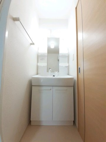 サンセール・ポワ・メゾンⅡ　Ｂの洗面所|コンパクトで使いやすい洗面所