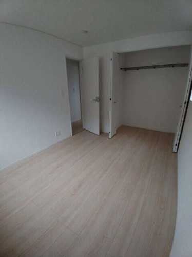 クレイドルガーデン光市中島田第1の洋室|2F　洋室6帖（南側）
