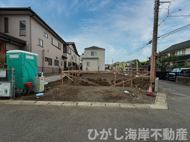 平塚市西真土3丁目　新築戸建　の外観|6月23日撮影　建築中　現地外観