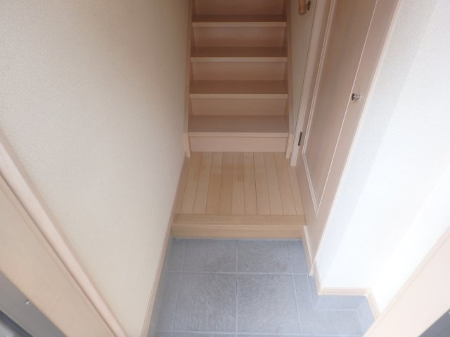 【玄関】 | ヴァレンティア西宮北口 | 毎日通る玄関はこちらです