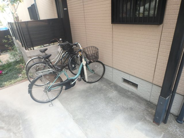 【その他共用部分】 | ヴァレンティア西宮北口 | 駐輪場です