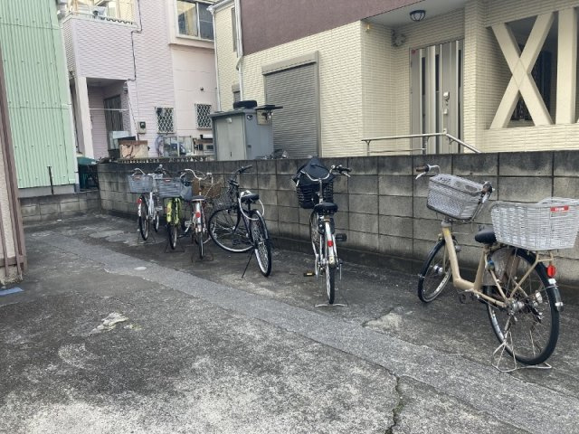 コーポ佐伯の駐車場|75060196_5.jpg