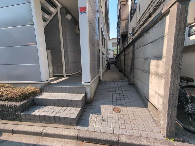 レオパレスＲＯＫＡのエントランス|75085658_5.jpg