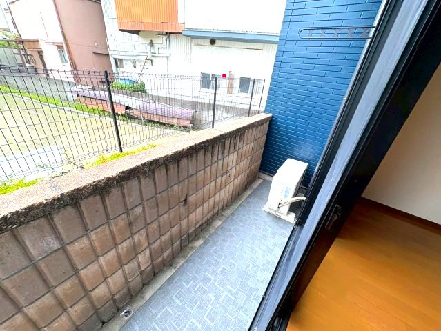 アンプルール クラージュ サピエンスのバルコニー