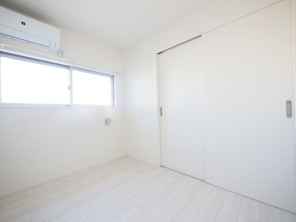 メゾンA小本の寝室|落ち着いて過ごせるお部屋なので、寝室にいかがでしょうか