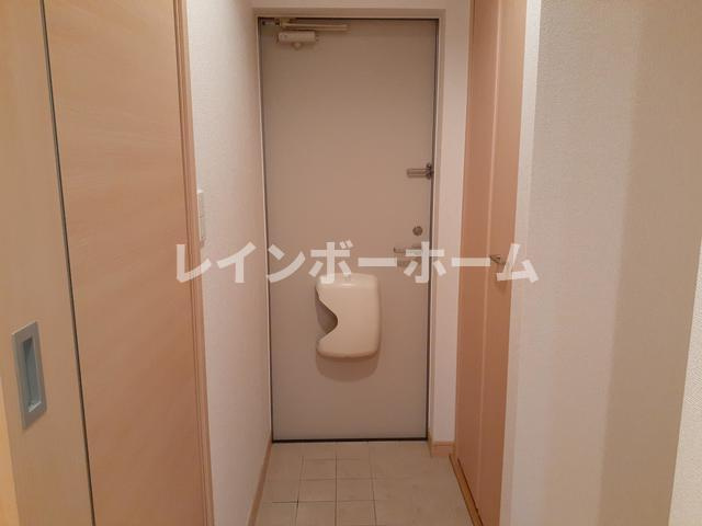 クレセント　ルーンの玄関