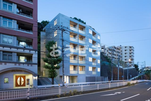 オークデンヒルズの外観