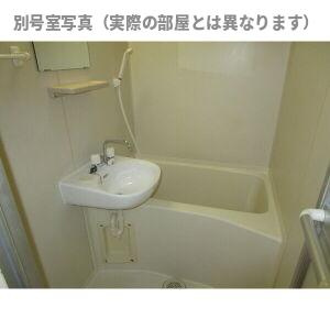 第三秋善ビルの浴室