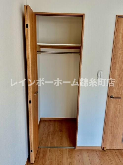 センターパークセンターパーク平井Ⅱ2の収納|※反転タイプの別部屋参照写真です。