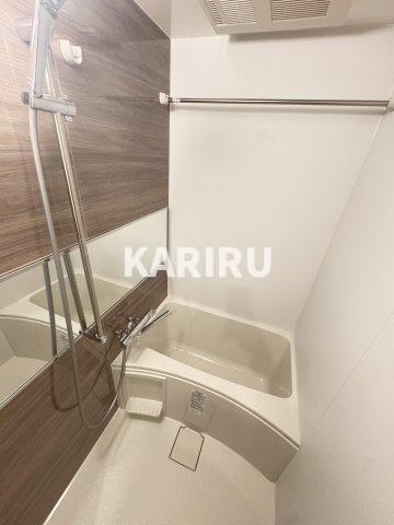 ファーストフィオーレ新町ファジスタの浴室