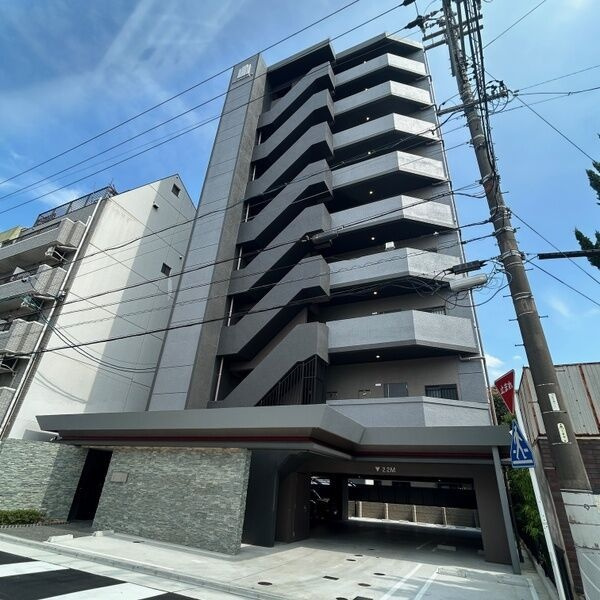 アーチレジデンス川名駅前の外観