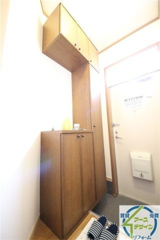 ルーナジェーナの玄関