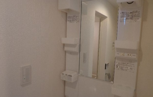 RCスリーレ東十条の独立洗面台|※別部屋参考写真