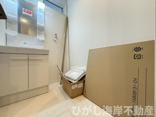 平塚市平塚3丁目　新築戸建の脱衣所|脱衣スペース