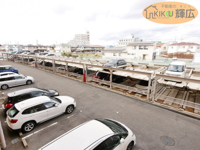 グランプレステージ加古川Ⅱ　4階の駐車場
