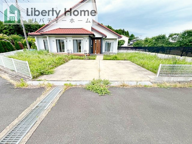 鹿嶋市林　中古戸建の駐車場