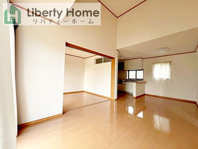 鹿嶋市林　中古戸建の居間・リビング