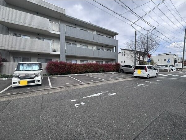 スタイラスの駐車場|駐車場に車を止められます