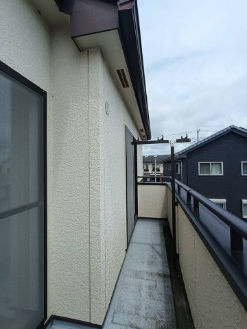 三郷市　天神1丁目　中古戸建のバルコニー|お洗濯にも便利なバルコニー