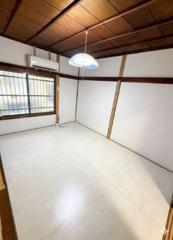 東住吉区　戸建投資用の洋室