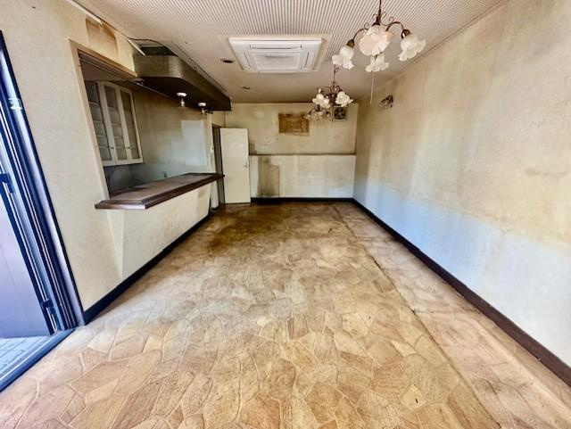 巣本町　中古一戸建ての内装|１階店舗部分　10.0帖
■物件内覧・資金計画相談・住宅ローン相談、リフォーム相談、お問合せ受付中■
※当日・翌日のご内覧、ご相談はお電話でのお問合せがスムーズです！