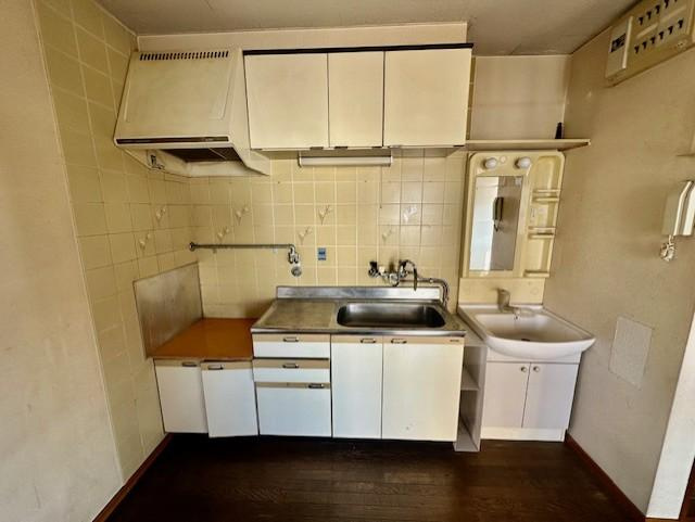 巣本町　中古一戸建てのキッチン|２階キッチン
■物件内覧・資金計画相談・住宅ローン相談、リフォーム相談、お問合せ受付中■
※当日・翌日のご内覧、ご相談はお電話でのお問合せがスムーズです！