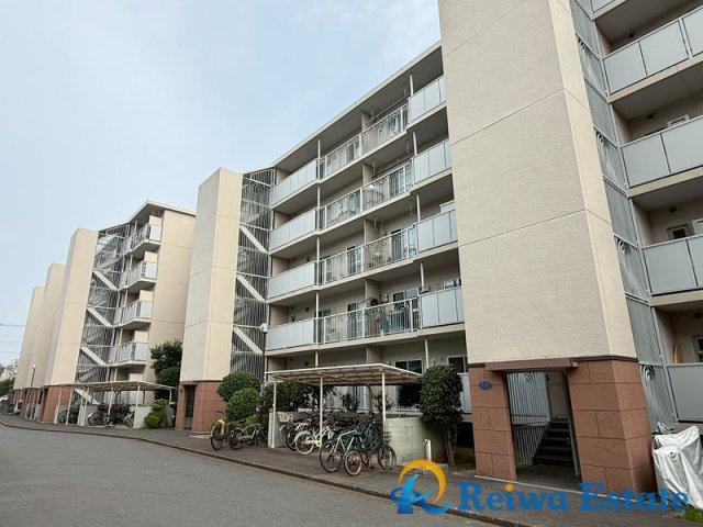 藤沢ニューライフ7号棟の外観
