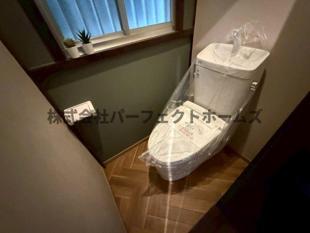 長尾西町1丁目戸建　賃貸のトイレ|コンパクトで使いやすいトイレです