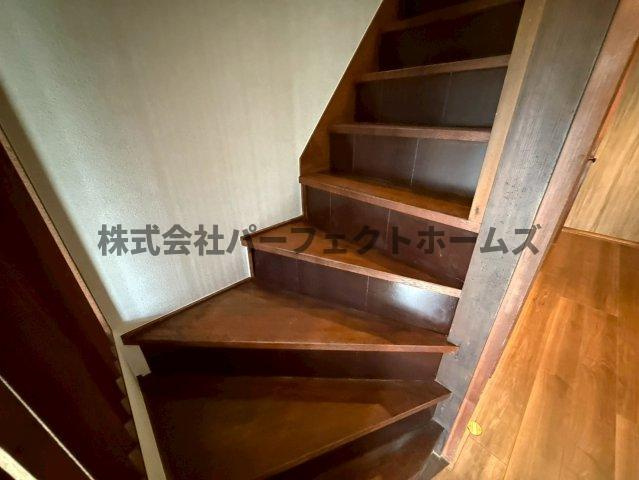 長尾西町1丁目戸建　賃貸の内装|内装は落ち着いています