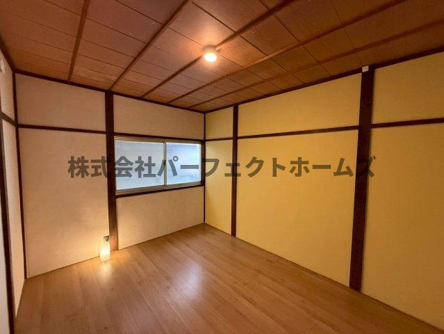 長尾西町1丁目戸建　賃貸の居間・リビング|ゆったりとしたリビングです