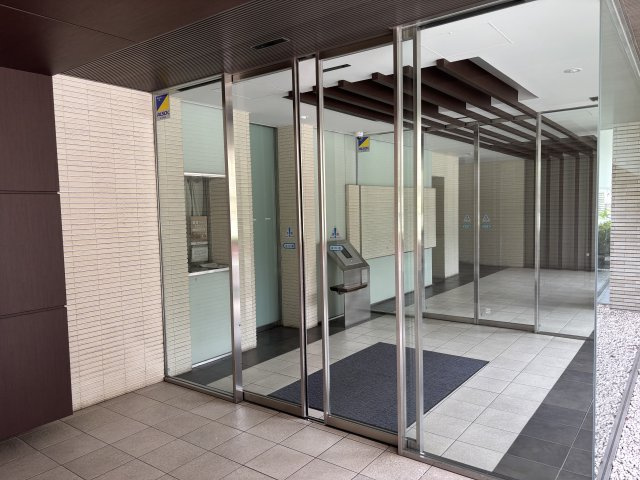 【エントランス】