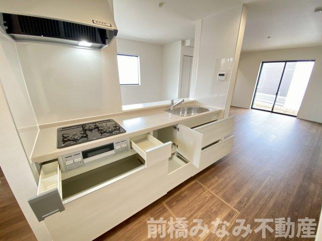 【新築】前橋市富士見町時沢第4　４号棟(全４棟)　クリエートの家　新築建売分譲のキッチン|きれいなキッチンです