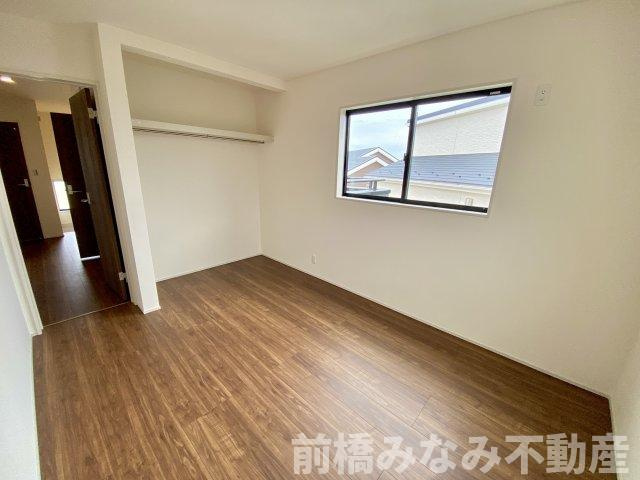 【新築】前橋市富士見町時沢第4　４号棟(全４棟)　クリエートの家　新築建売分譲の洋室|スタンダードな洋室です