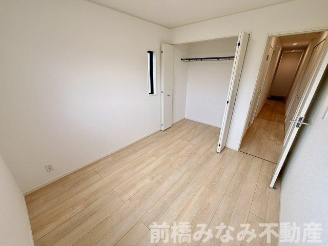【新築平屋】前橋市粕川町新屋第2　１号棟(全３棟)　クレイドルガーデン　新築建売分譲の洋室|明るい洋室です