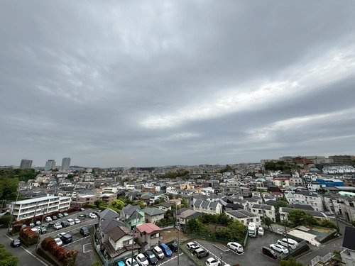 コスモ上大岡サニーウイングA棟の展望|高層階ならではの開放的な眺望です