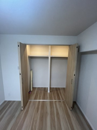 根岸駅前ビルの収納|施工例です