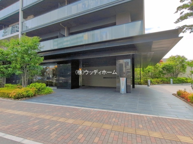 アクアステージグランアルト越谷レイクタウンのエントランス