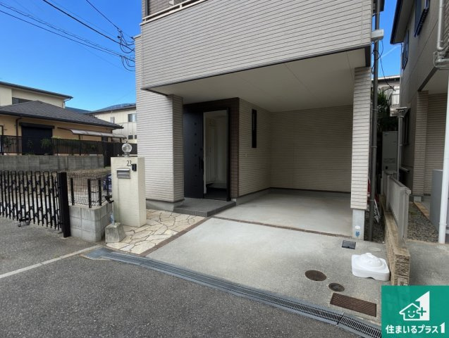 神戸市須磨区須磨浦通　中古一戸建ての駐車場|駐車スペース！散水栓があるので、こまめに愛車を洗えます！