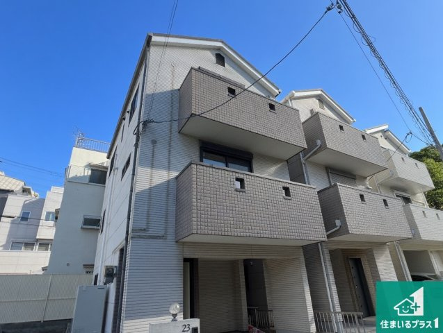 神戸市須磨区須磨浦通　中古一戸建ての外観|周辺は落ち着いた街並みの住宅地！子育てがしやすい住環境です！気になることがありましたら、お気軽にお問い合わせください！