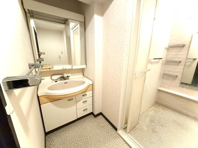 豊橋市曙町字宮前の中古マンションの独立洗面台|詳細はお気軽にお問合せください！
レスト不動産　TEL0532‐55‐1555