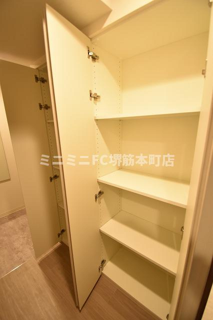 コンフォリア・リヴ北久宝寺Qの収納