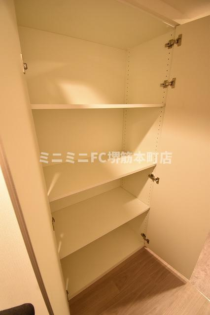 コンフォリア・リヴ北久宝寺Qの収納