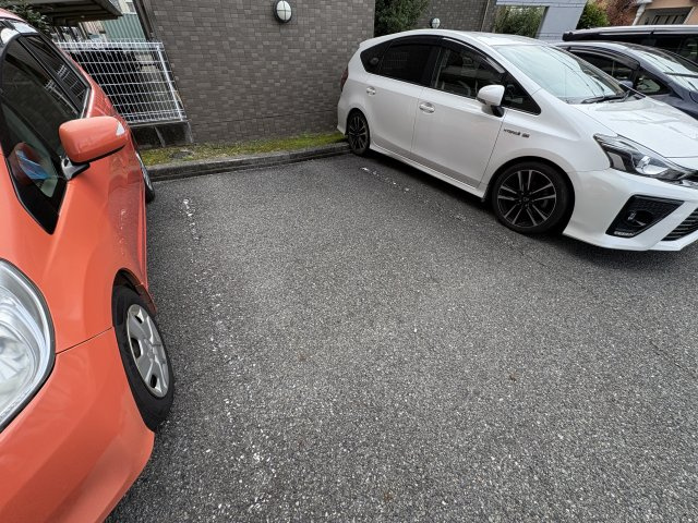グランドシャリオの駐車場