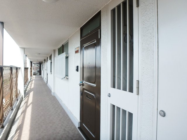 コボリクラスタ西宮北口の玄関