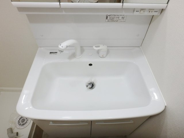 コボリクラスタ西宮北口の独立洗面台