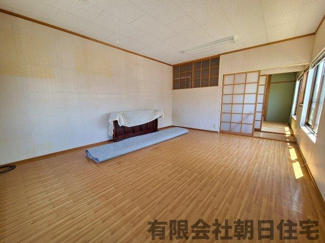 【洋室】 | 雑賀町 中古戸建４LDK 1,080万円 | 使い勝手のいい洋室です
